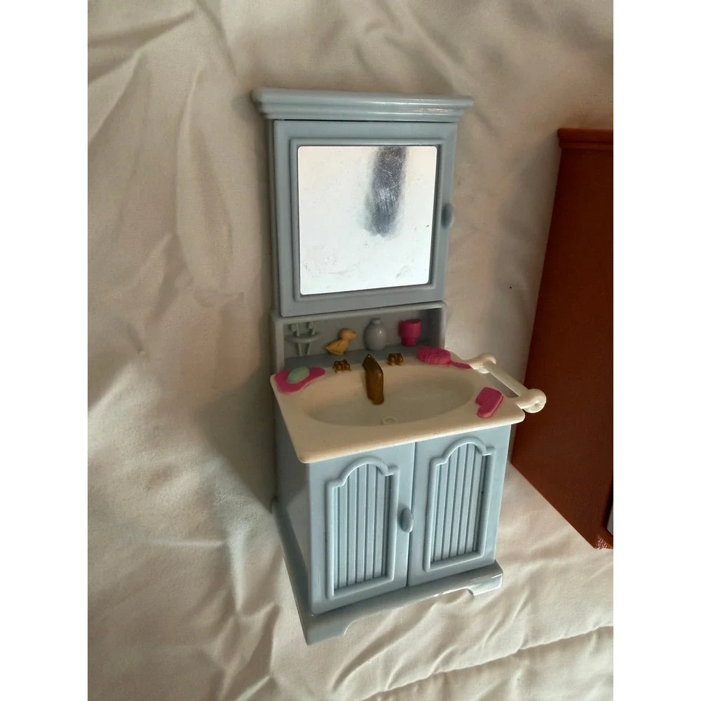 Mini Dollhouse Furniture Set Fridge Vanity and Computer Desk Lot